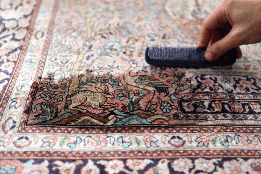 Lavaggio a secco dei tappeti: come farlo in casa